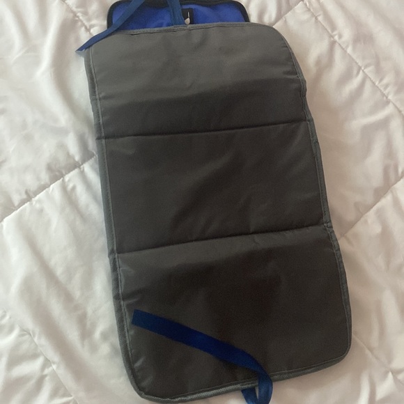 Tri Fold Roll Up Garment Travel Case Bag - Picture 5 of 6